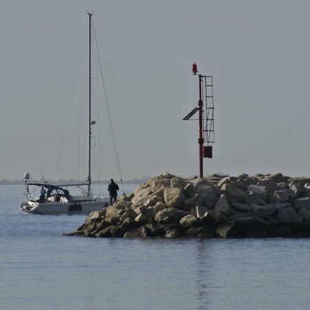 70 Sq M Apartment At Saint Martin'S Harbour マリ・ロシニュ エクステリア 写真